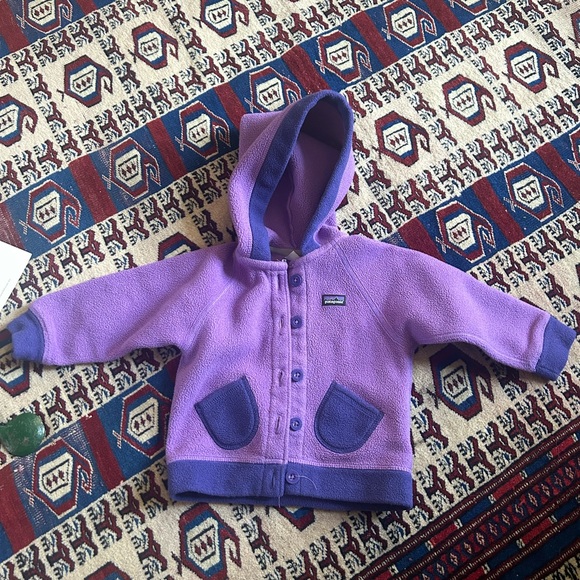 Baby Patagonia size 12-18 ms og price $75 - Picture 1 of 3